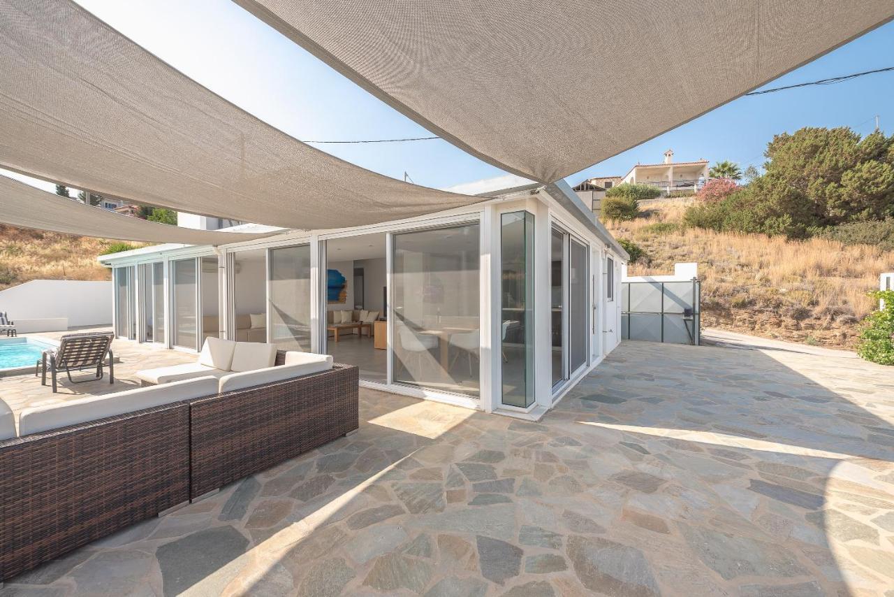 Villa Luna Private Heated Hydro Pool Bbq Beach 4Min Agia Marina Mikrolimanou Exteriör bild