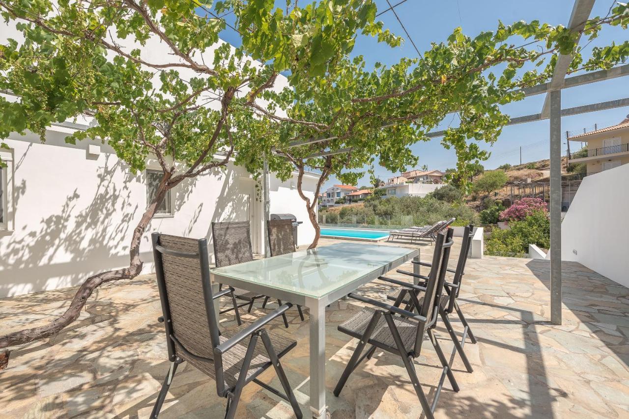Villa Luna Private Heated Hydro Pool Bbq Beach 4Min Agia Marina Mikrolimanou Exteriör bild